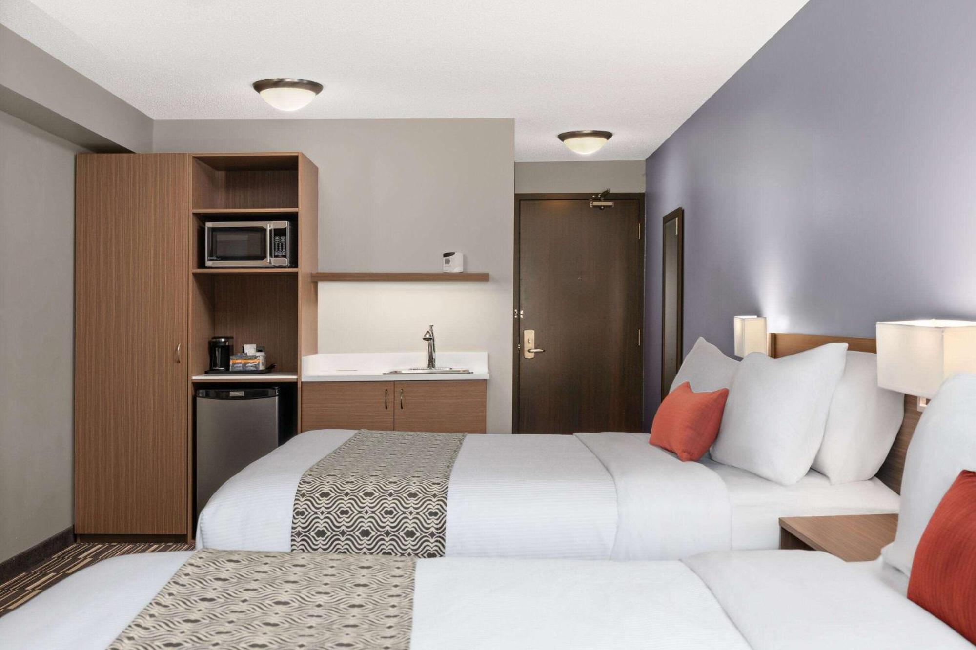 Microtel Inn & Suites By Wyndham Kirkland Lake Eksteriør bilde