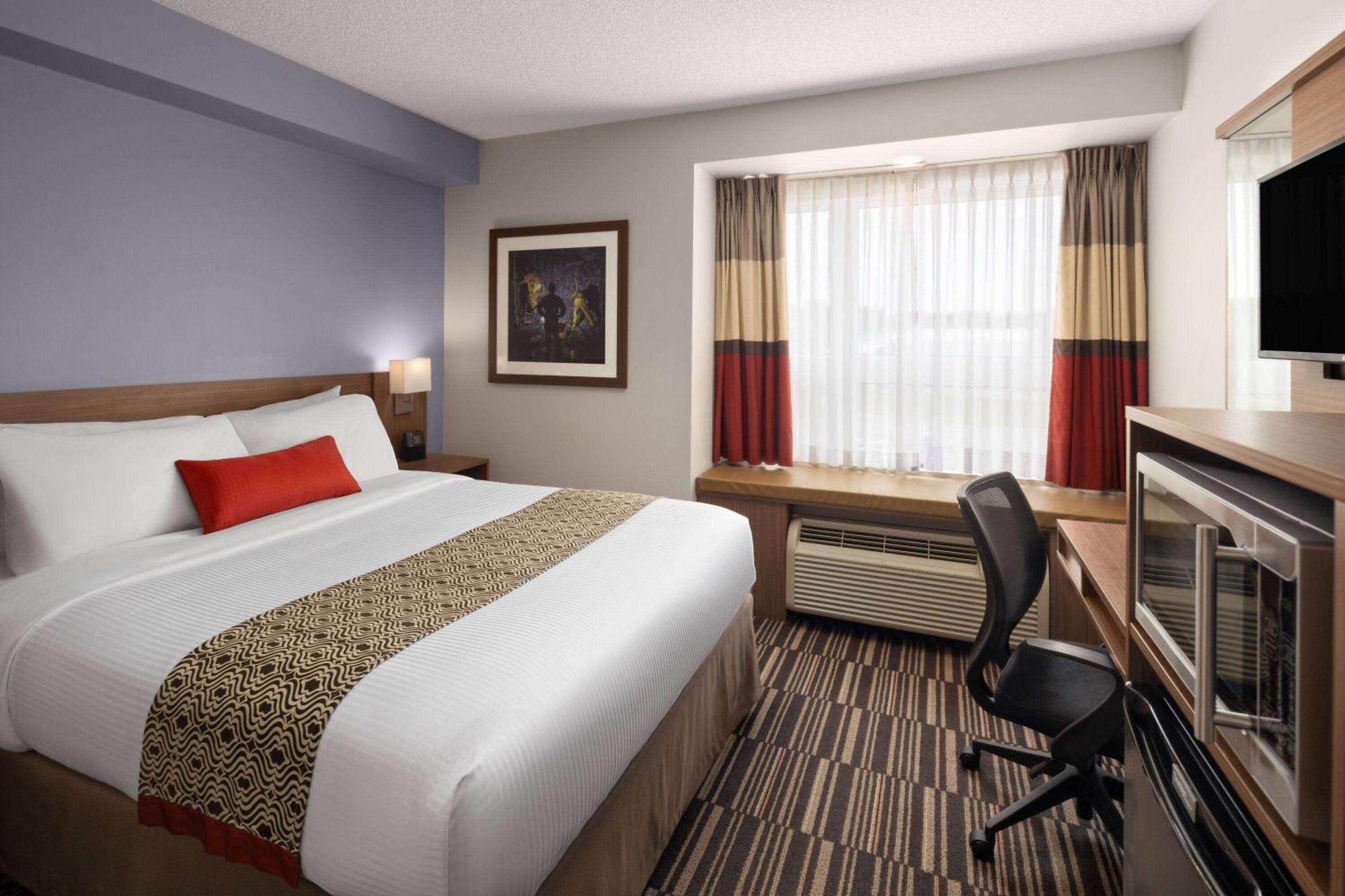 Microtel Inn & Suites By Wyndham Kirkland Lake Eksteriør bilde