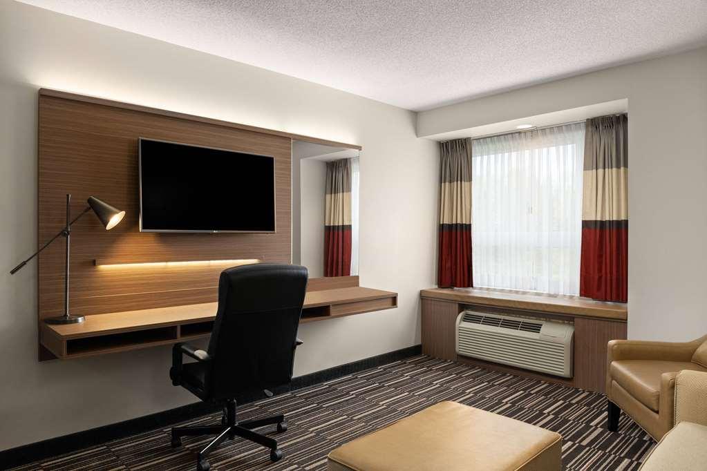 Microtel Inn & Suites By Wyndham Kirkland Lake Rom bilde