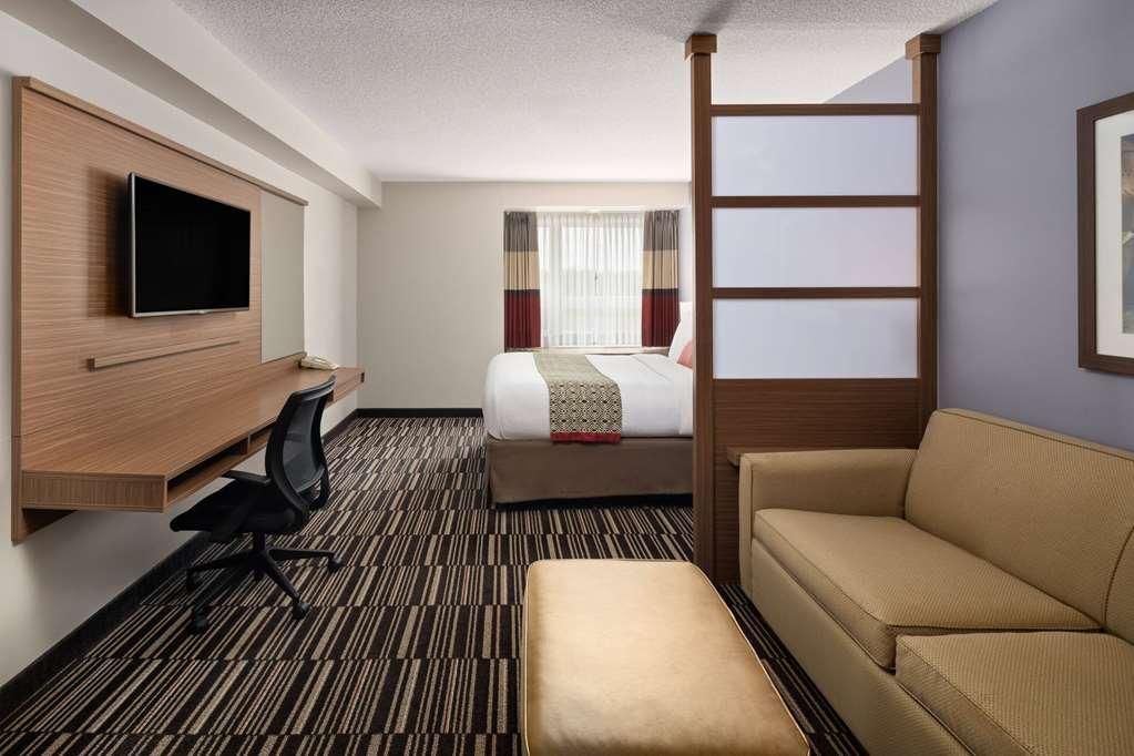 Microtel Inn & Suites By Wyndham Kirkland Lake Rom bilde