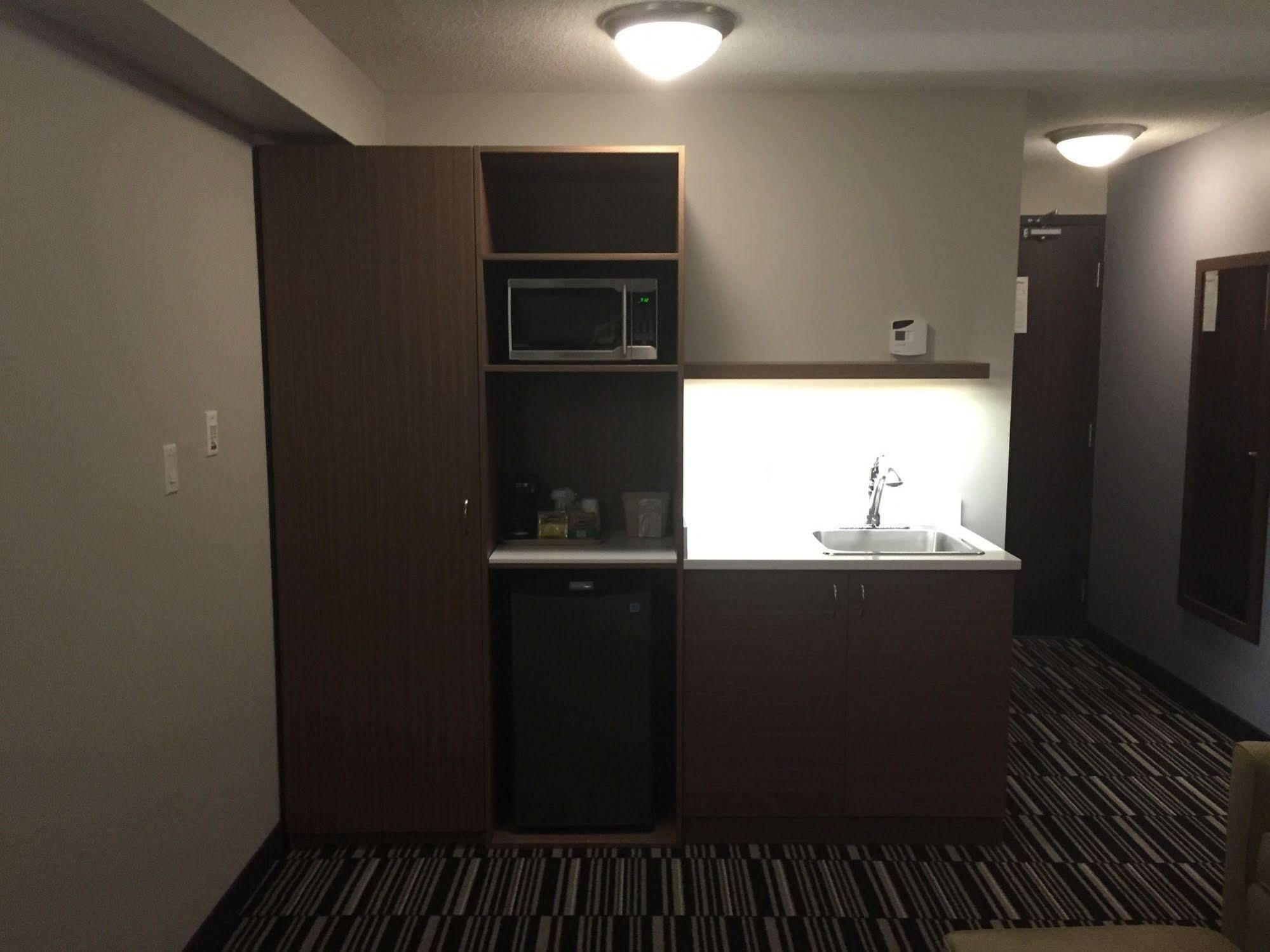 Microtel Inn & Suites By Wyndham Kirkland Lake Eksteriør bilde